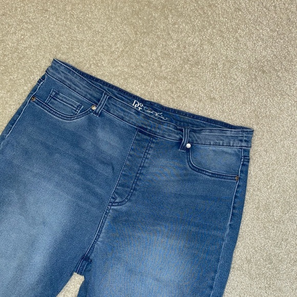 🚫SOLD🚫 - Picture 4 of 7